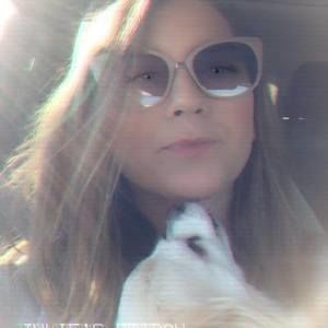 Meet your Posher, Julie